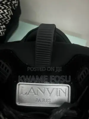Lanvin Curb