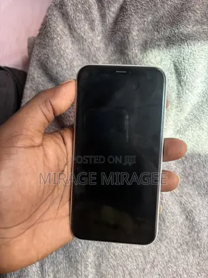 Apple iPhone XR 128 GB White