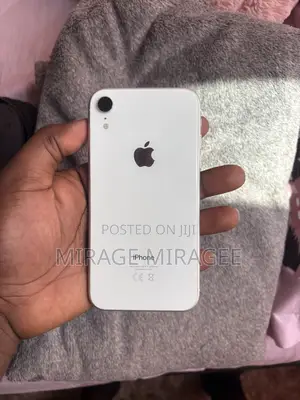 Apple iPhone XR 128 GB White