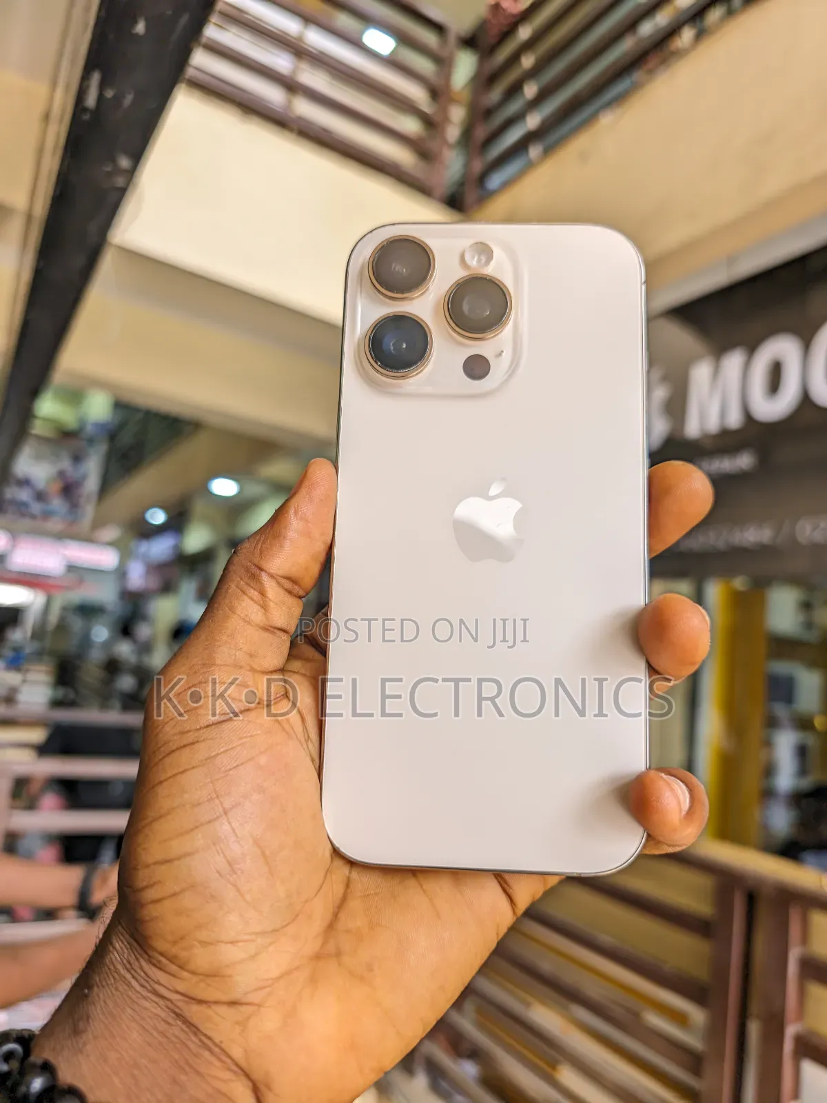 Apple iPhone 16 Pro 128 GB Gold