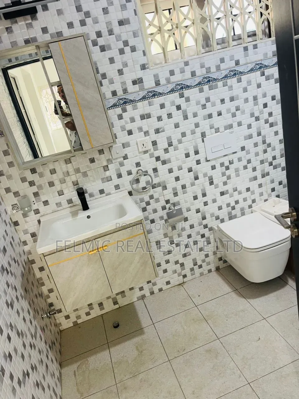 4bdrm Duplex in Felmic Real Estate, Amasaman for rent