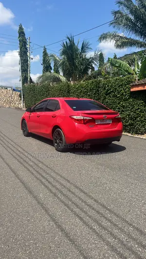 Toyota Corolla S w/Special Edition Pkg (1.8L 4cyl CVT) 2016 Red