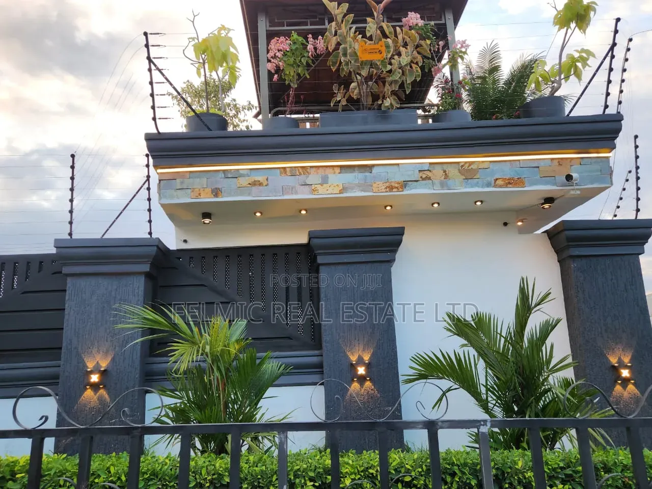 4bdrm Duplex in Felmic Real Estate, McCarthy Hill for sale
