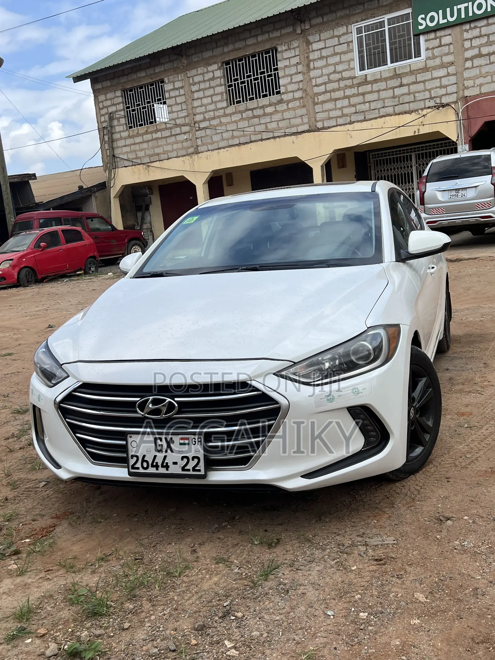 Hyundai Elantra SE Sedan FWD (2.0L 4cyl 6M) 2017 White