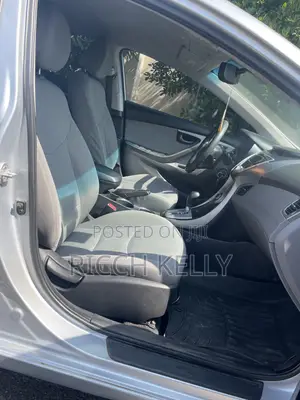 Hyundai Elantra Limited Sedan FWD (1.8L 4cyl 6A) 2013 Silver