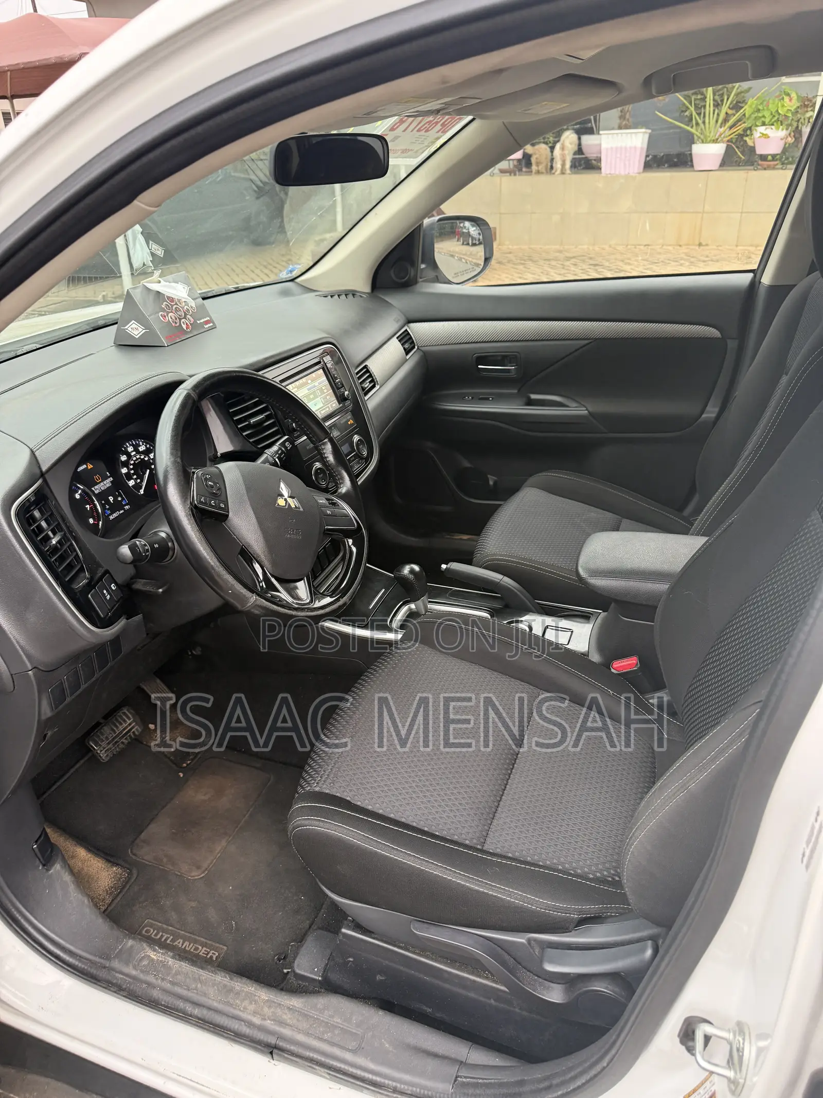 Mitsubishi Outlander 2017 White