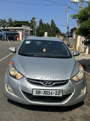 Hyundai Elantra Limited Sedan FWD (1.8L 4cyl 6A) 2013 Silver