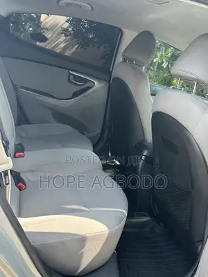 Hyundai Elantra Limited Sedan FWD (1.8L 4cyl 6A) 2013 Silver