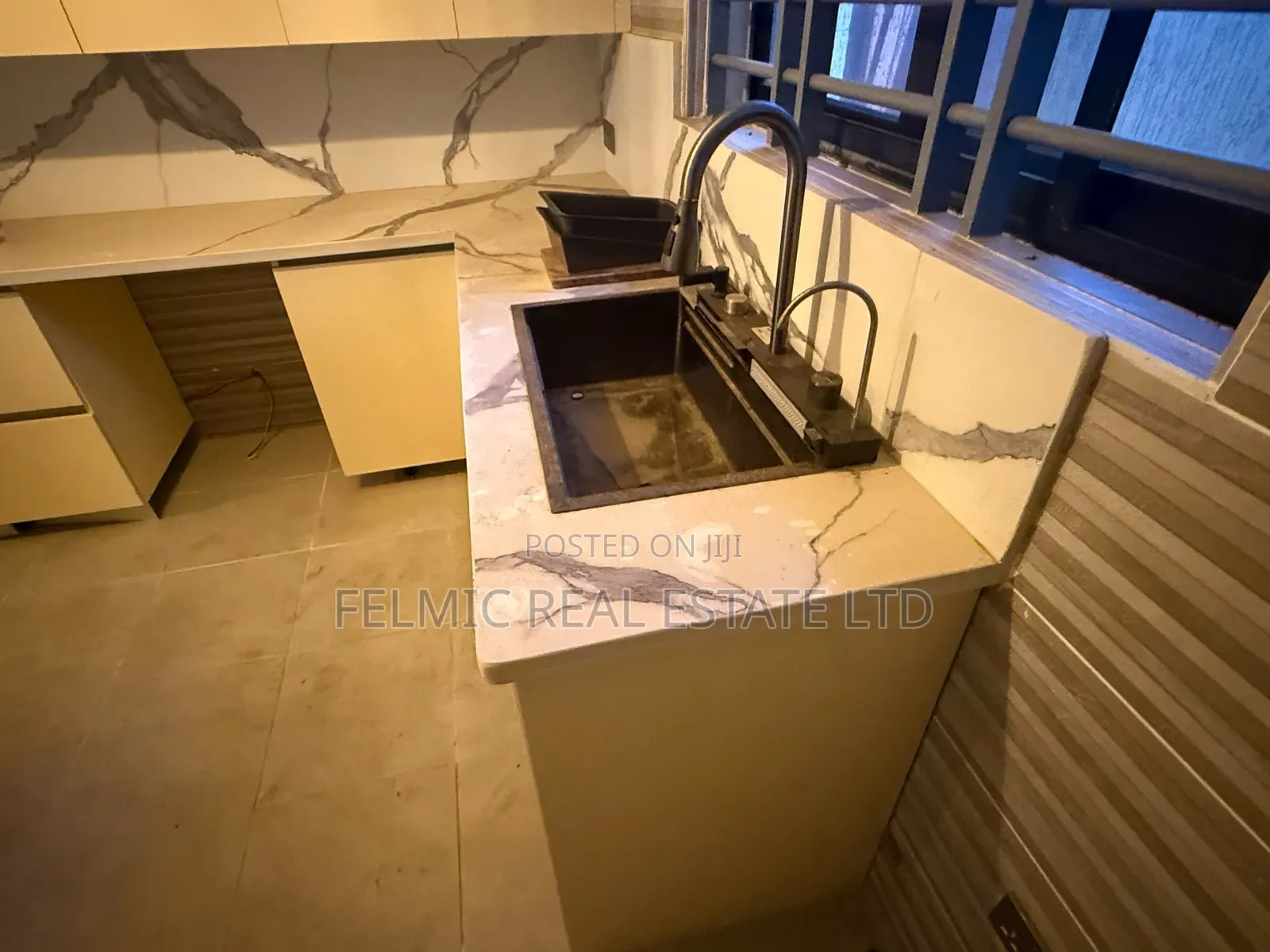 6bdrm Duplex in Felmic Real Estate, Lartebiokorshie for rent