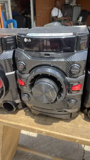 LG High Performance Mini Hifi Sound System Bluetooth,USB,radio,aux,cd