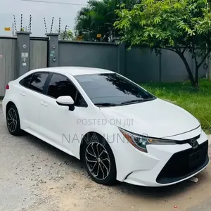 Toyota Corolla 2021 White