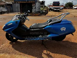 Yamaha 2005 Blue