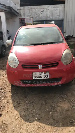 Toyota Passo 1.0 FWD 2011 Red