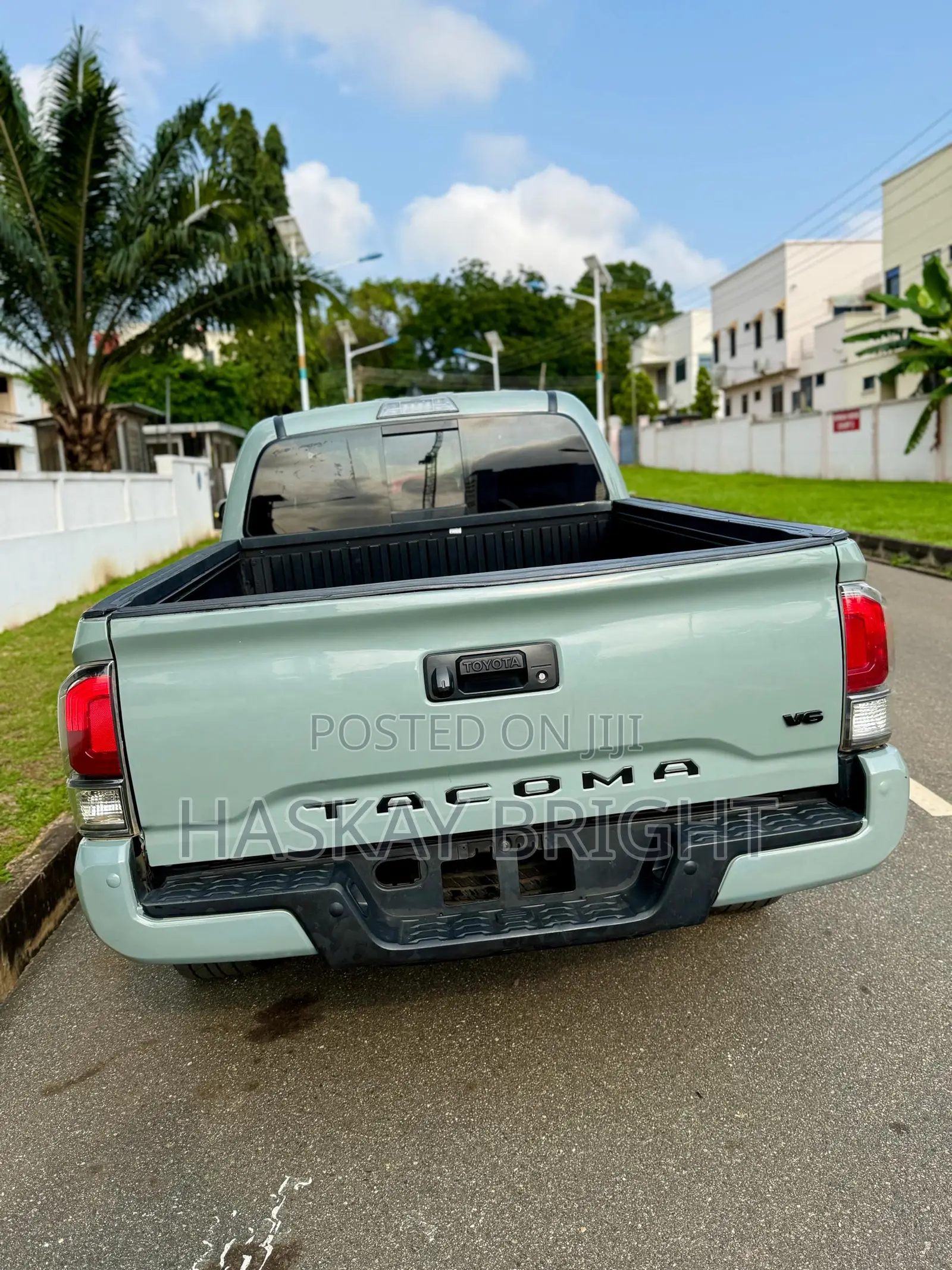 Toyota Tacoma 2023 Green