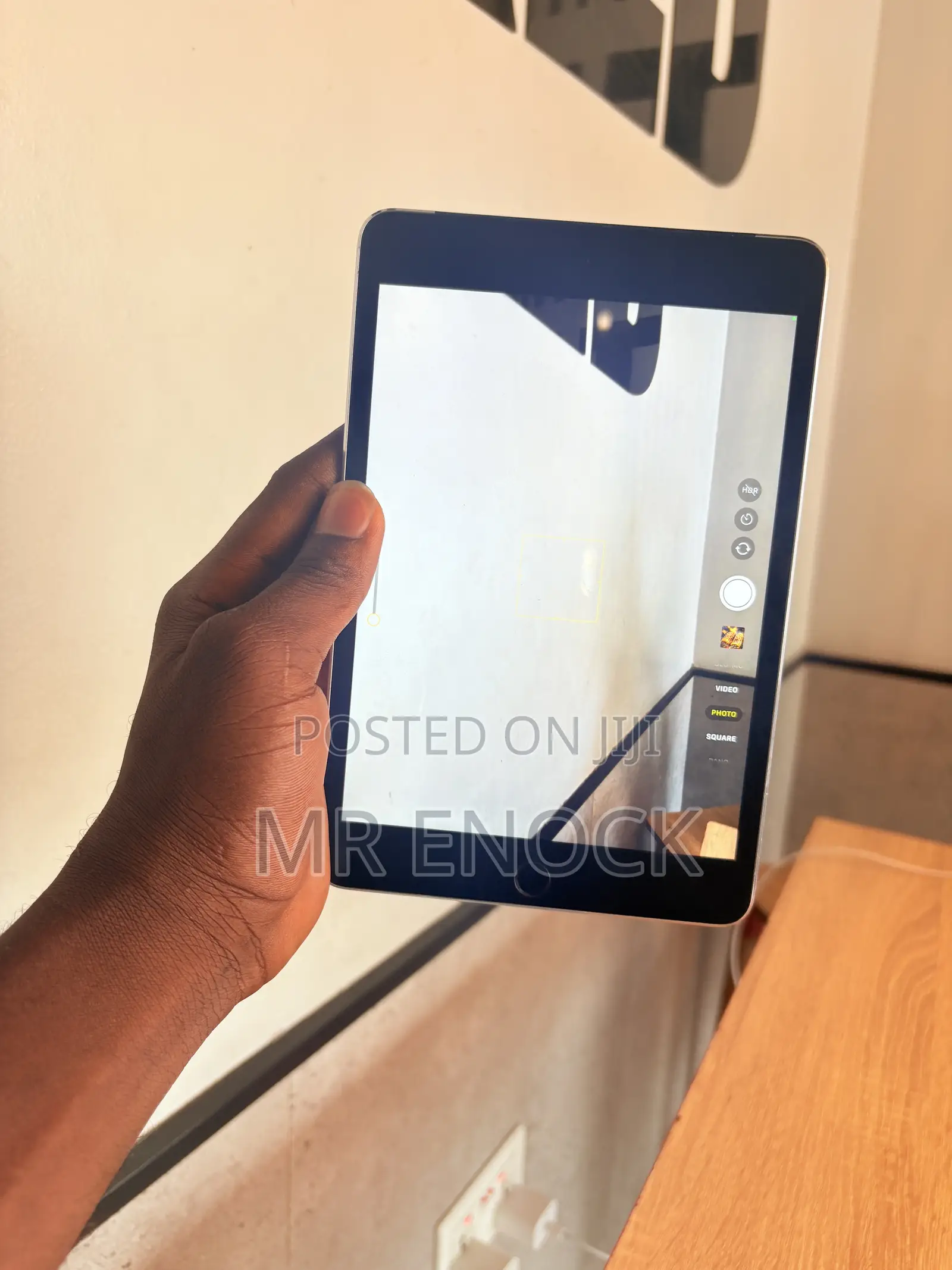 New Apple iPad 4 Wi-Fi + Cellular 64 GB Gray