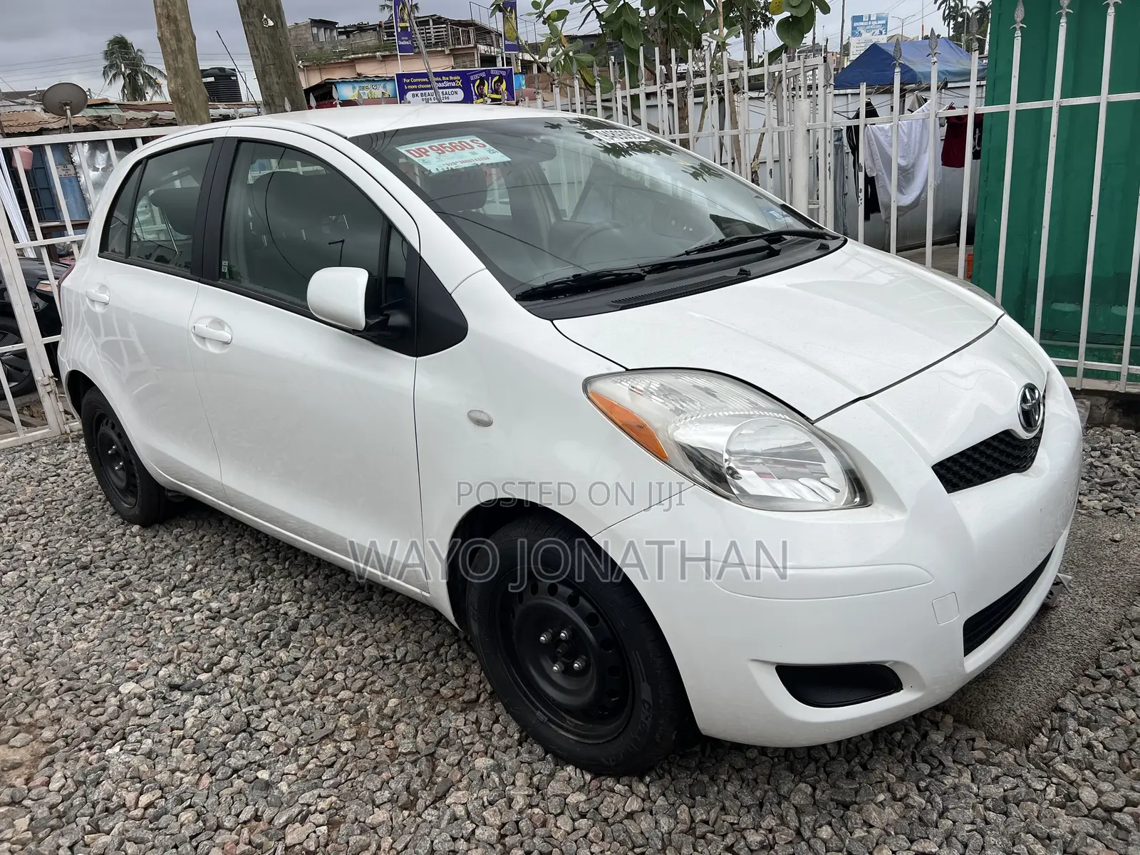 Toyota Yaris 2011 White