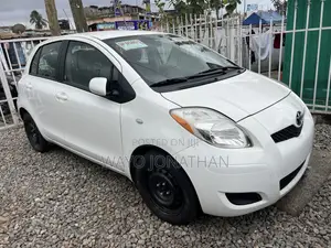 Toyota Yaris 2011 White