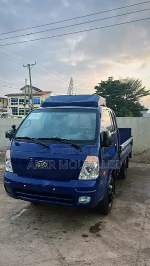 Kia Bongo 2012 Blue