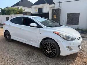 Hyundai Elantra GLS Sedan FWD (1.8L 4cyl 6A) 2013 White