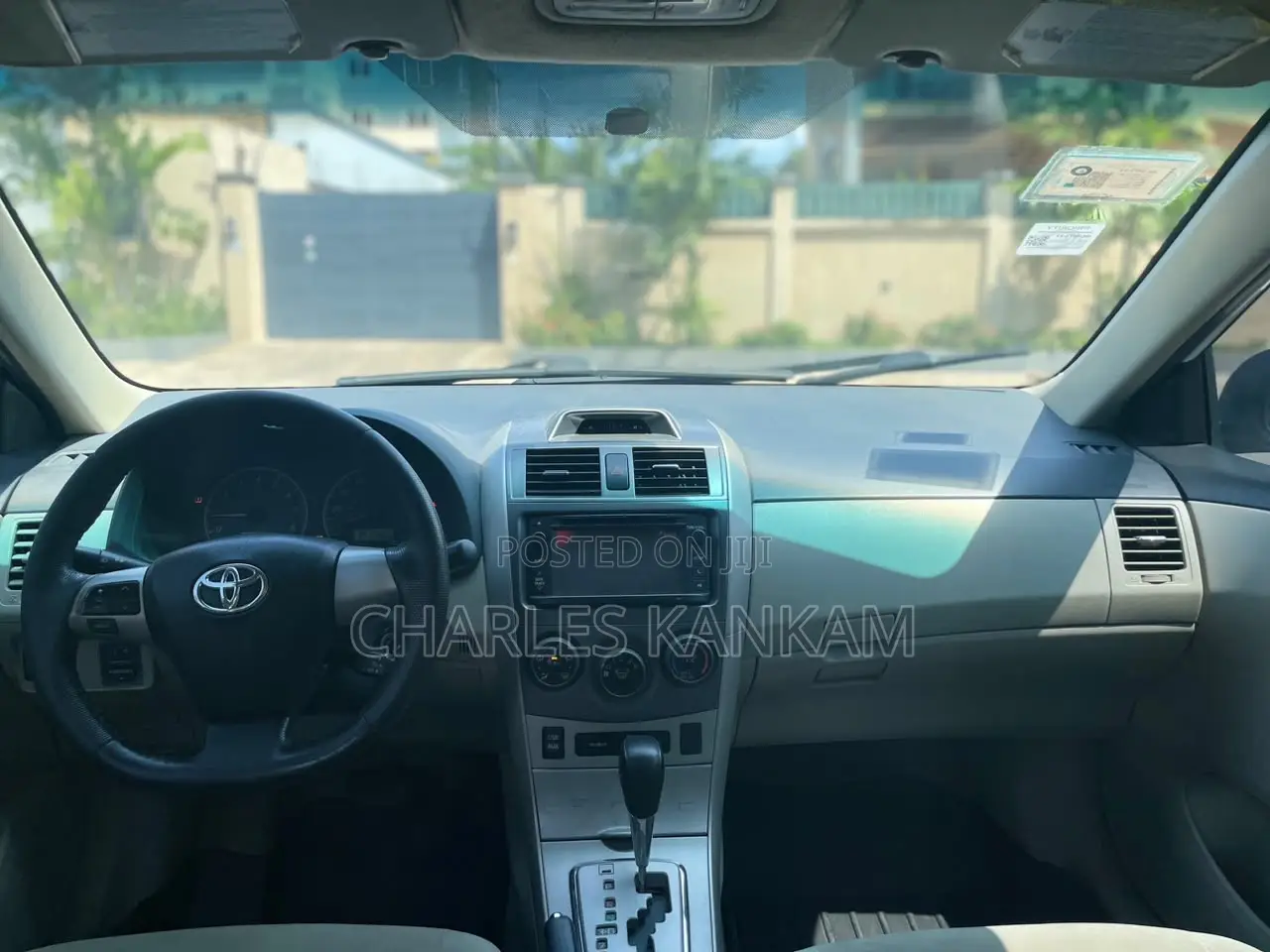 Toyota Corolla LE 4dr Sedan (1.8L 4cyl 4A) 2013 White