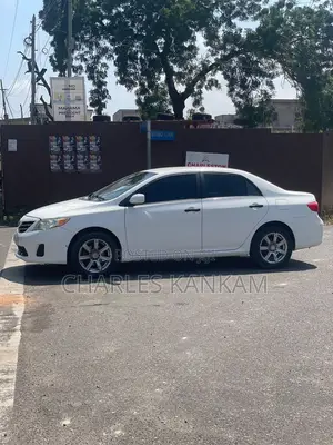 Toyota Corolla LE 4dr Sedan (1.8L 4cyl 4A) 2013 White