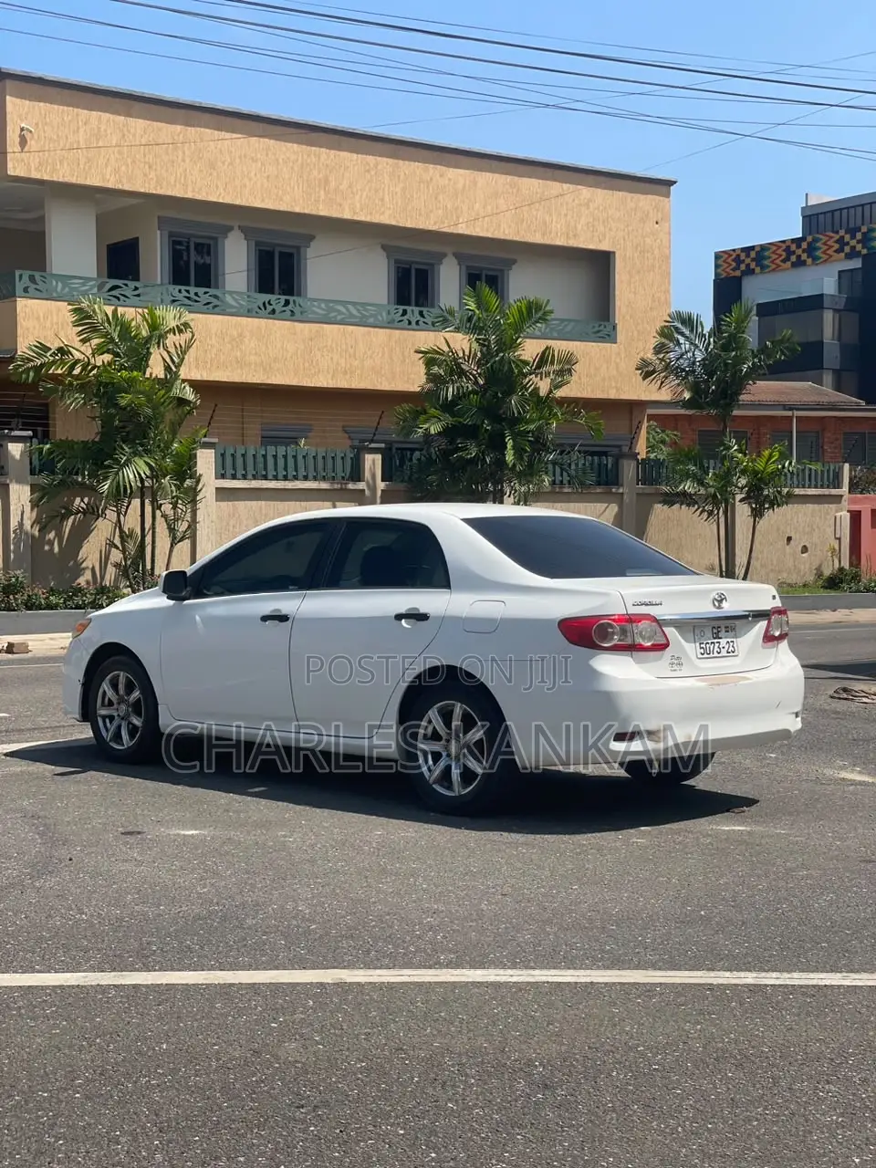 Toyota Corolla LE 4dr Sedan (1.8L 4cyl 4A) 2013 White