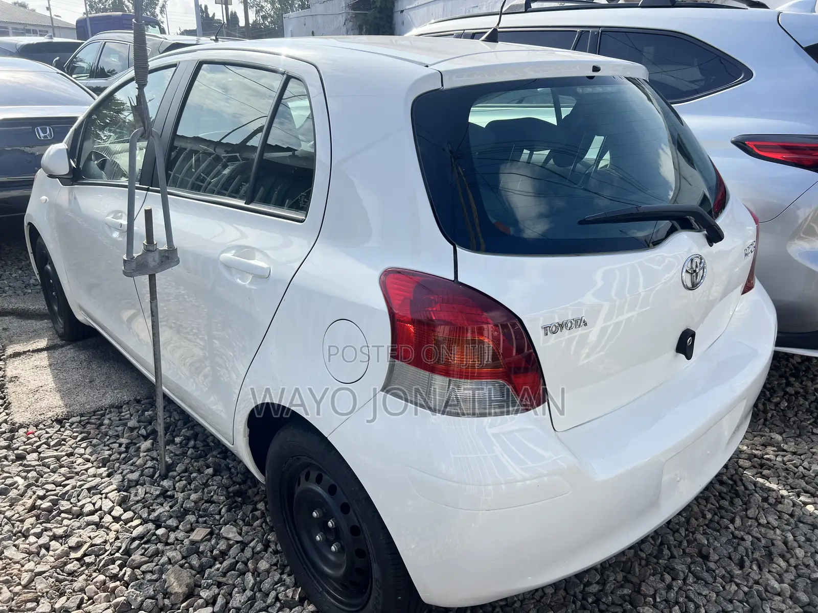 Toyota Yaris 2011 White