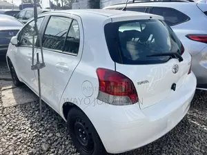 Toyota Yaris 2011 White