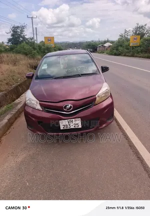 Toyota Vitz 2012 Red