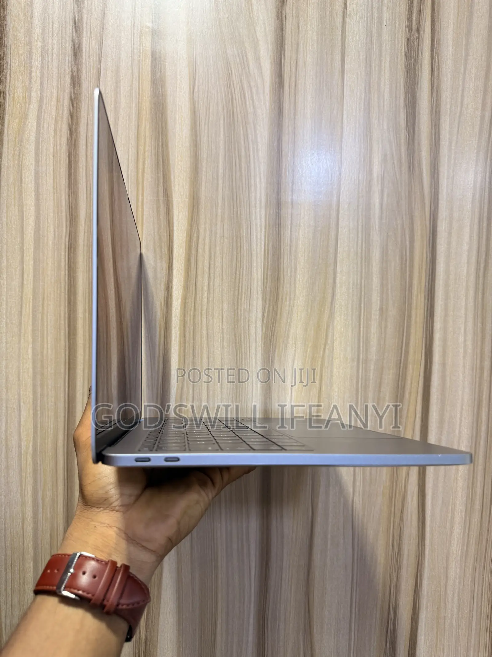 Laptop Apple MacBook Pro 2017 8GB Intel Core i5 SSD 256GB