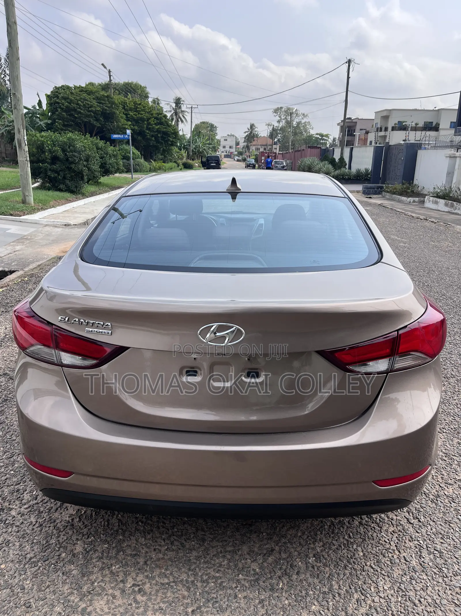 Hyundai Elantra SE Sedan FWD (1.8L 4cyl 6A) 2016 Brown
