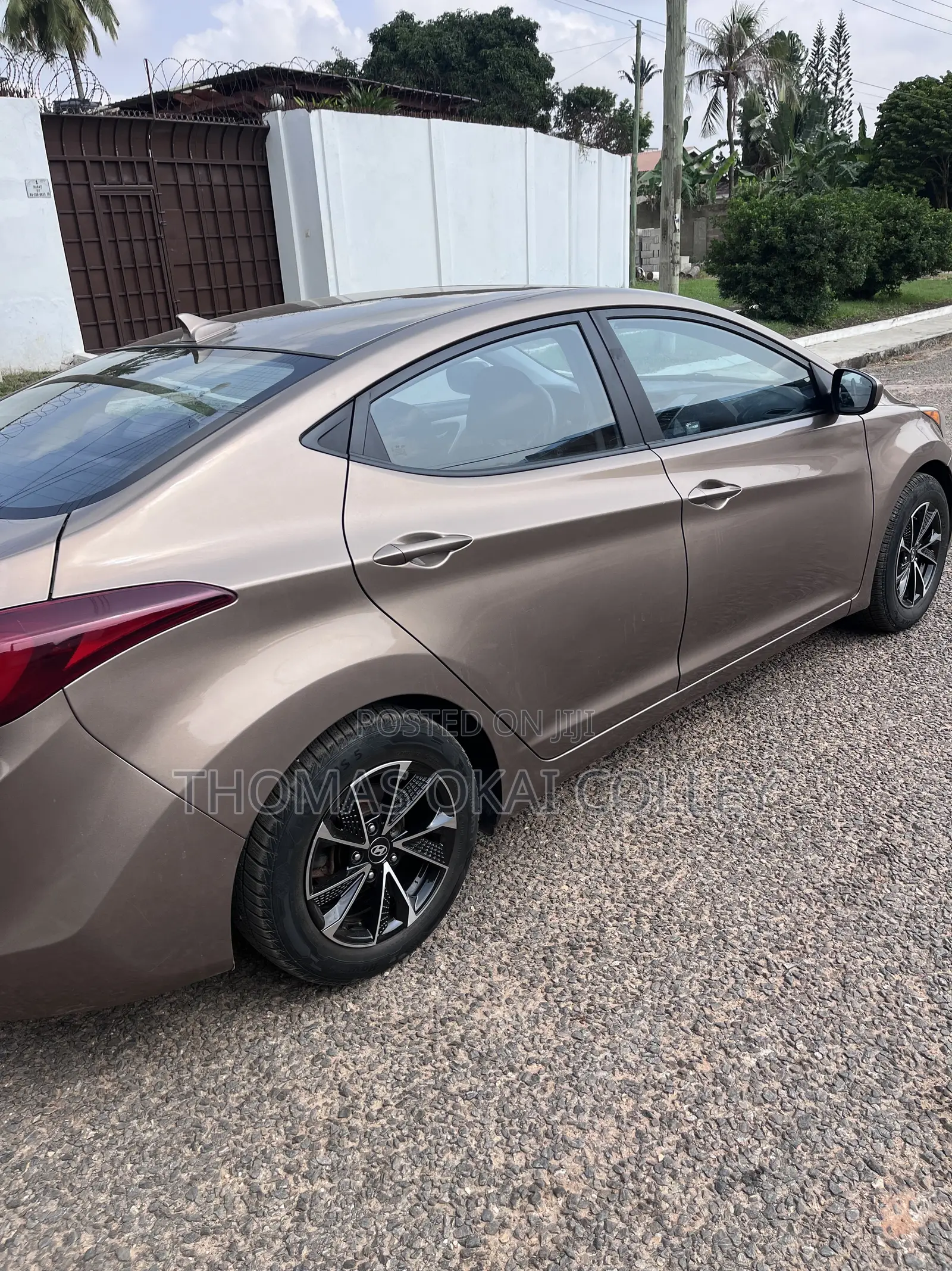Hyundai Elantra SE Sedan FWD (1.8L 4cyl 6A) 2016 Brown