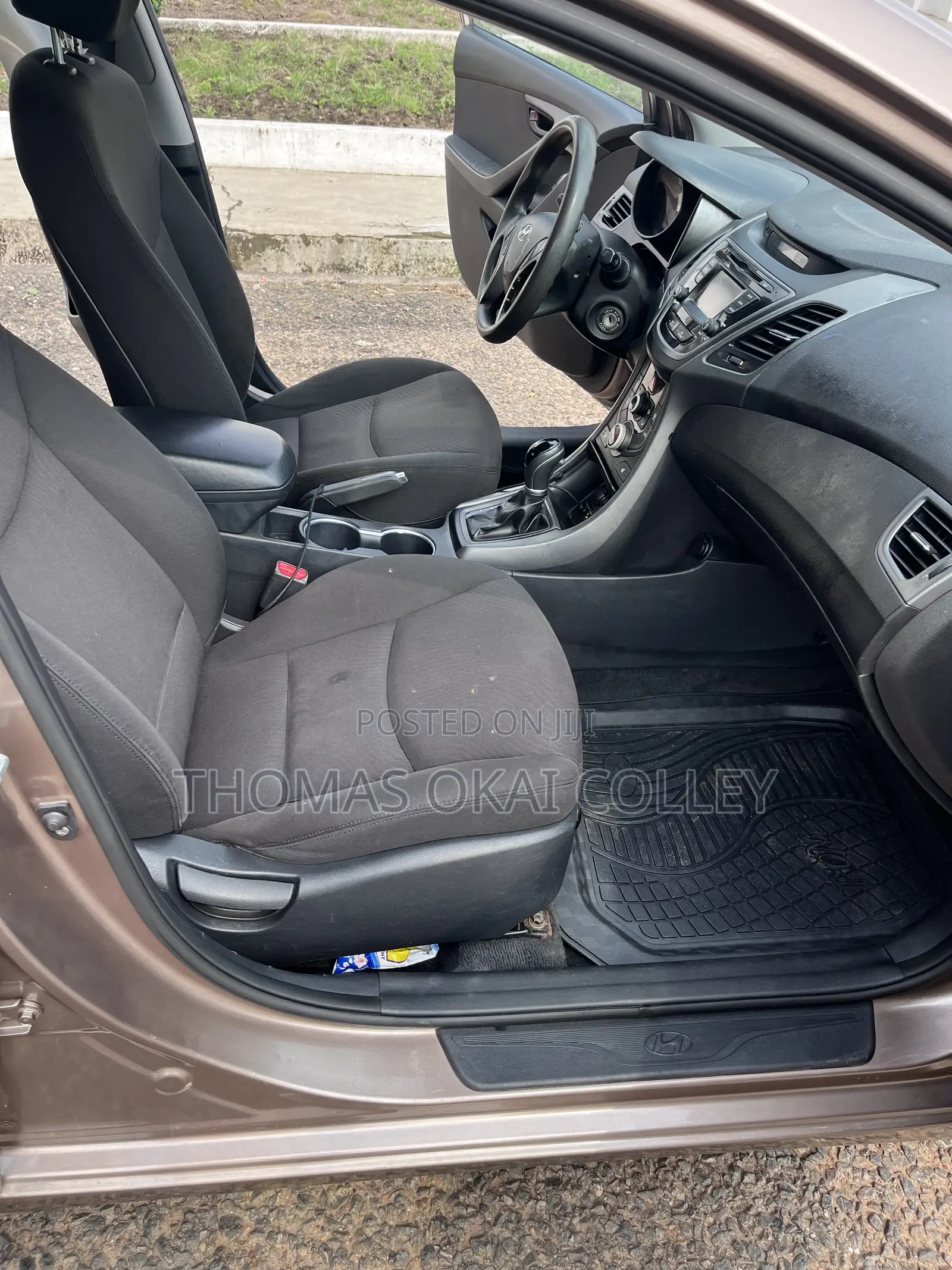 Hyundai Elantra SE Sedan FWD (1.8L 4cyl 6A) 2016 Brown