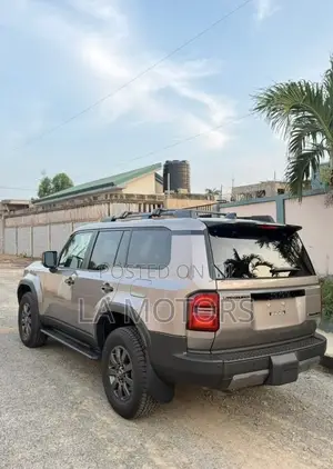 Toyota Land Cruiser 2025 Gold