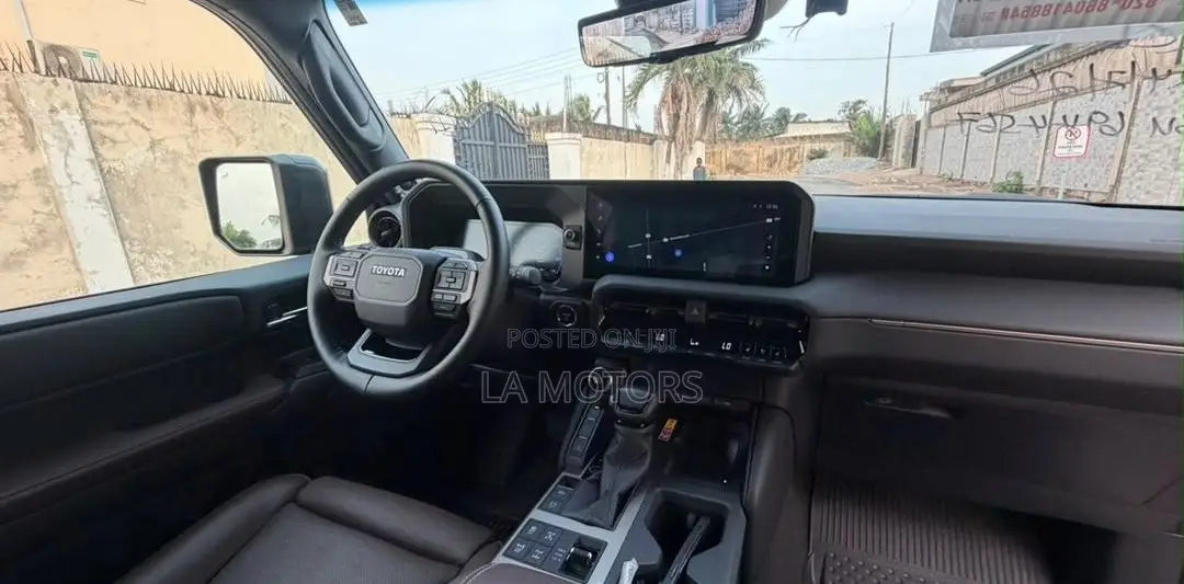 Toyota Land Cruiser 2025 Gold