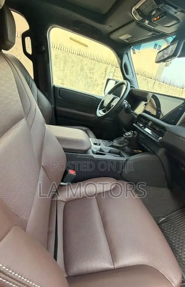 Toyota Land Cruiser 2025 Gold