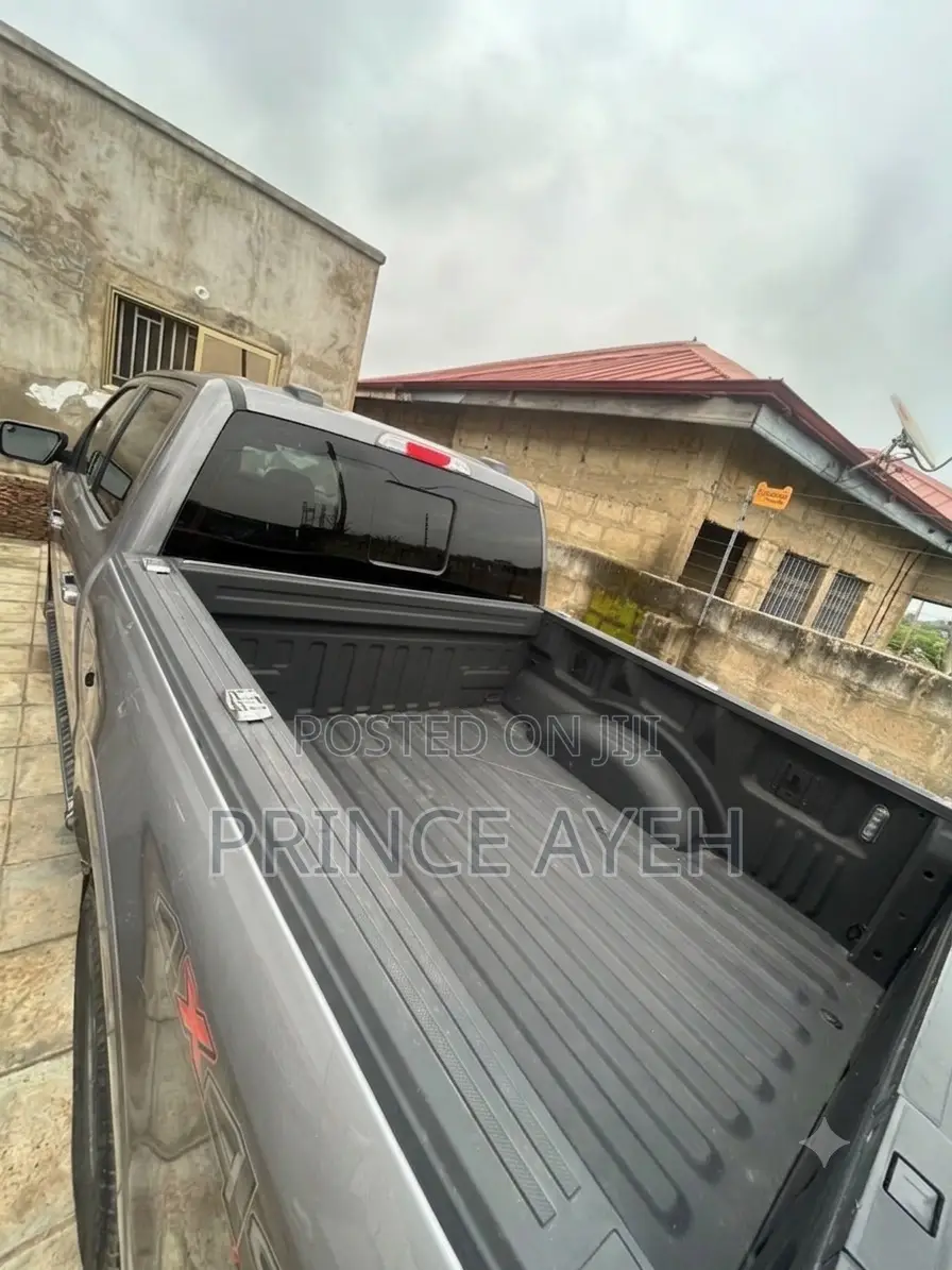 Ford F-150 XLT 2021 Gray