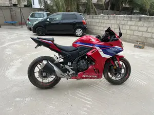 Honda CBR 2025 Red