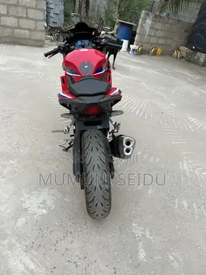 Honda CBR 2025 Red