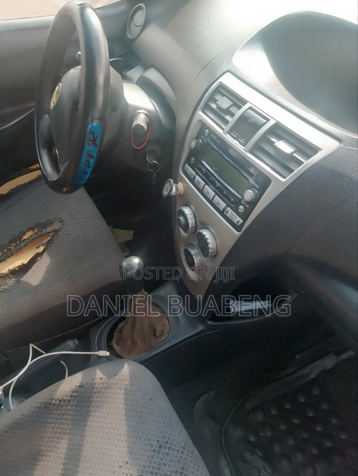 Toyota Yaris Base Sedan 4dr 2010 Black