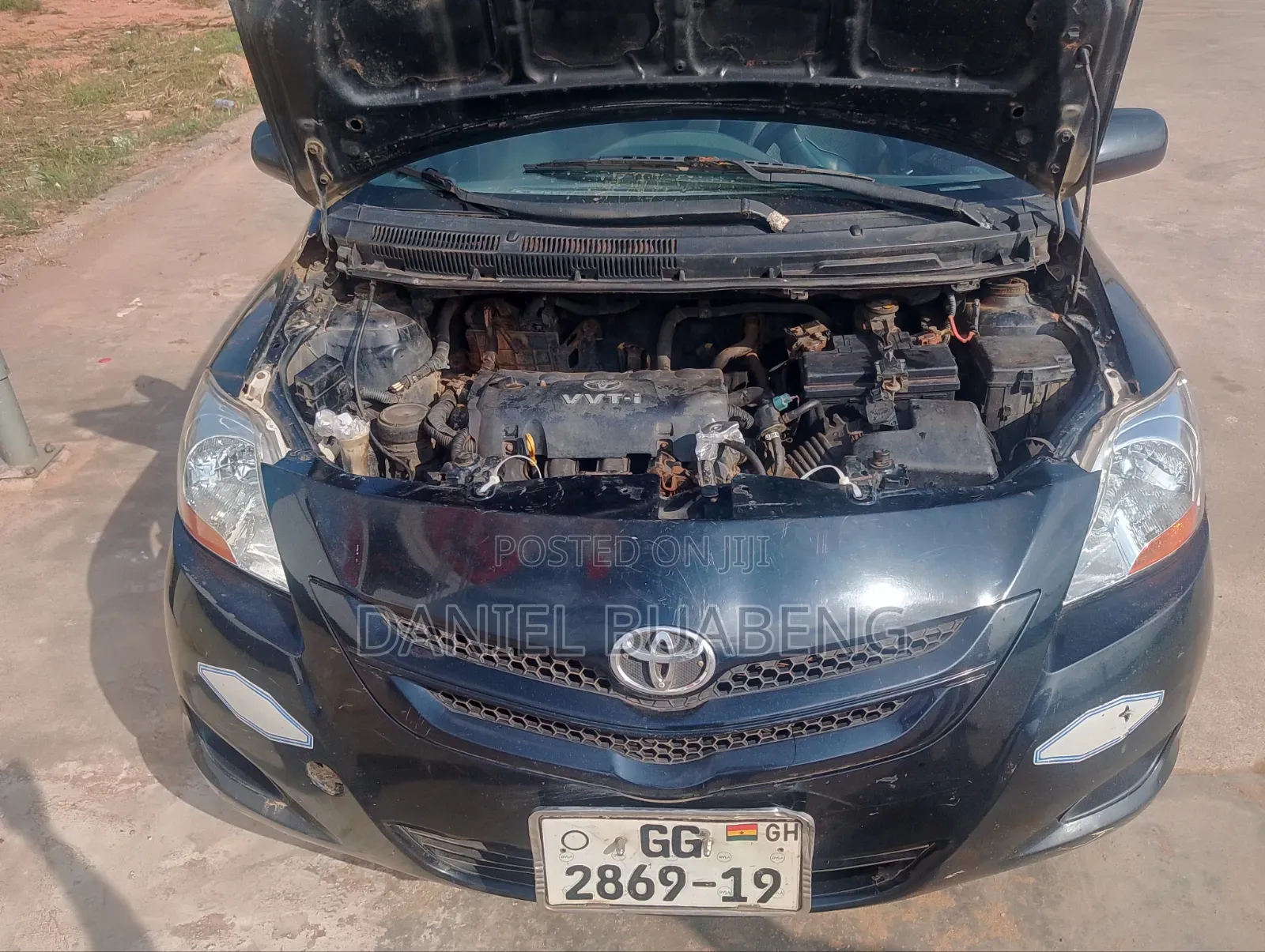 Toyota Yaris Base Sedan 4dr 2010 Black