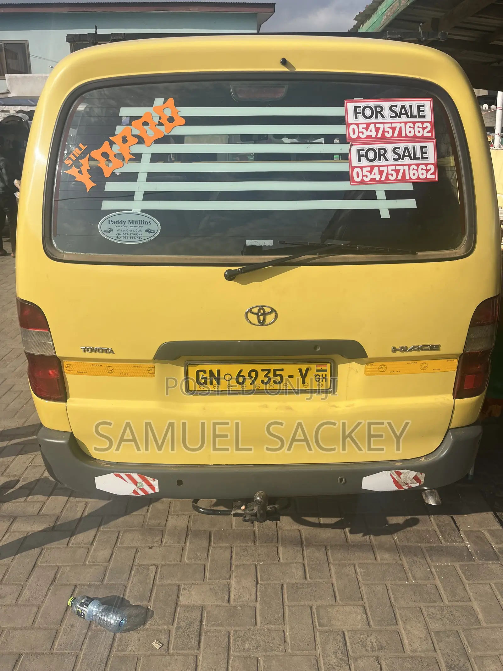 Toyota HiAce 2000 Yellow