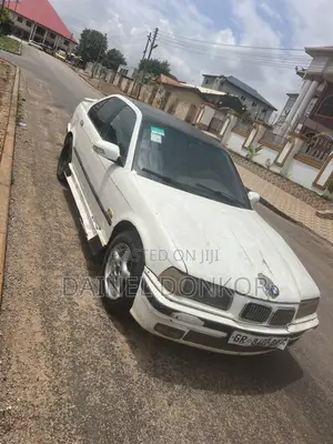BMW 318i 1995 White