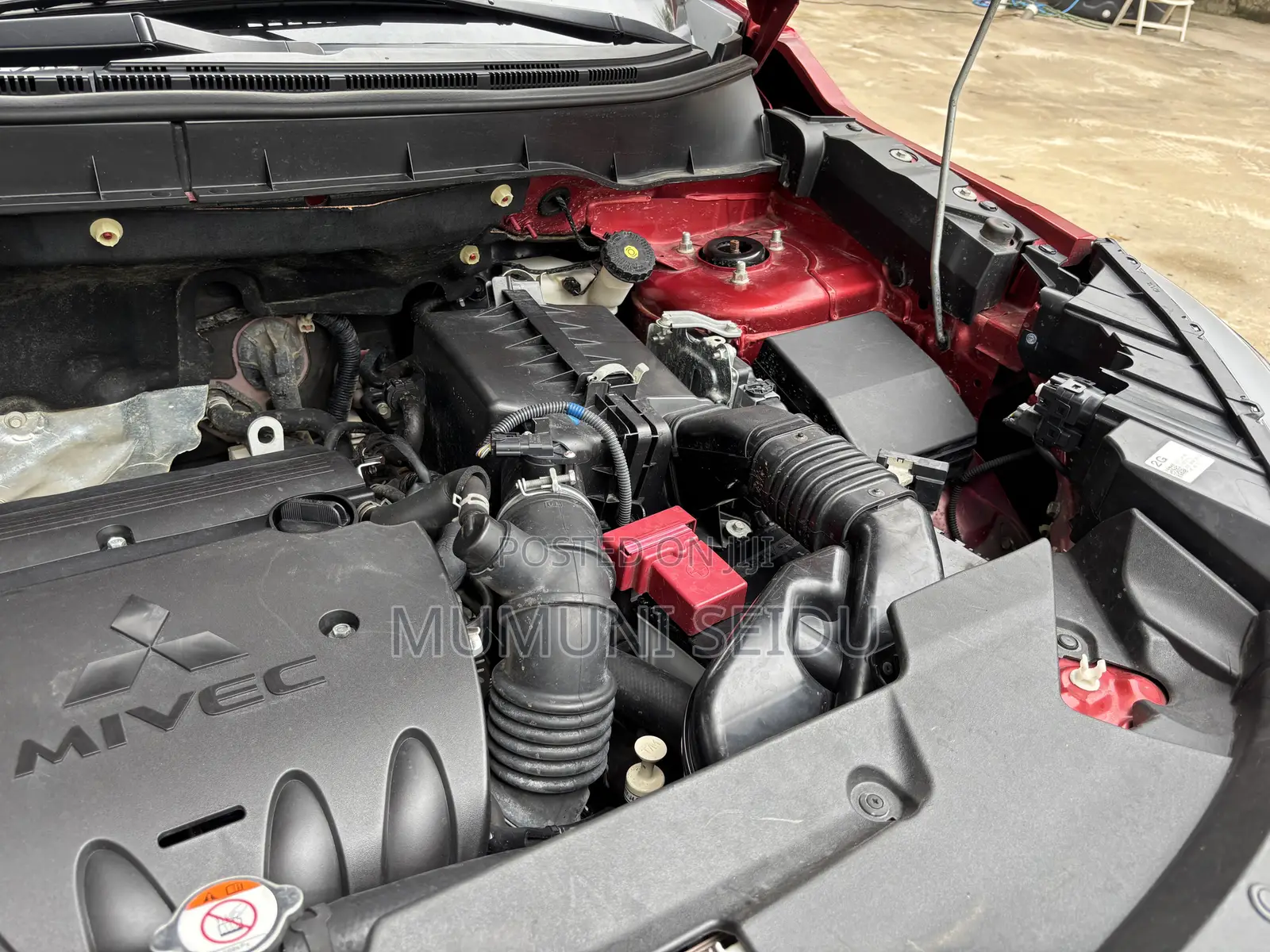Mitsubishi Outlander 2.0 PHEV AWD 2021 Red