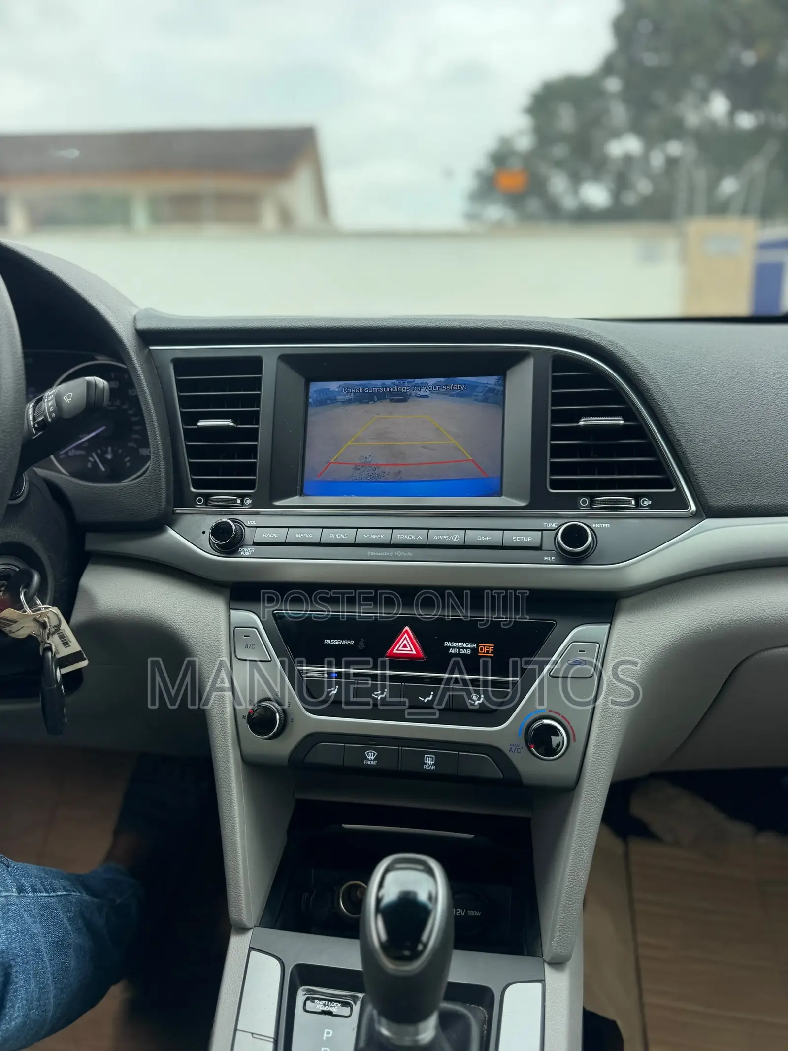 Hyundai Elantra Limited Sedan FWD (2.0L 4cyl 6A) 2017 Blue