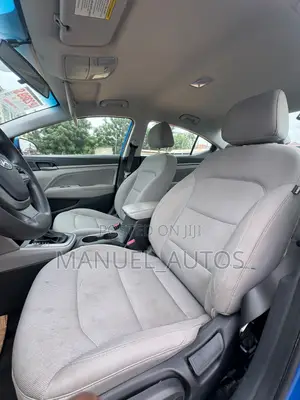 Hyundai Elantra Limited Sedan FWD (2.0L 4cyl 6A) 2017 Blue