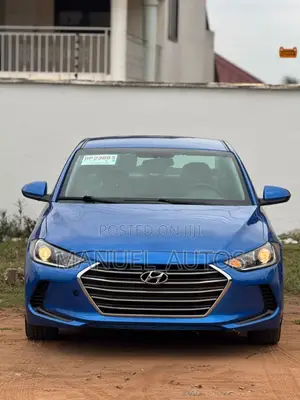 Hyundai Elantra Limited Sedan FWD (2.0L 4cyl 6A) 2017 Blue