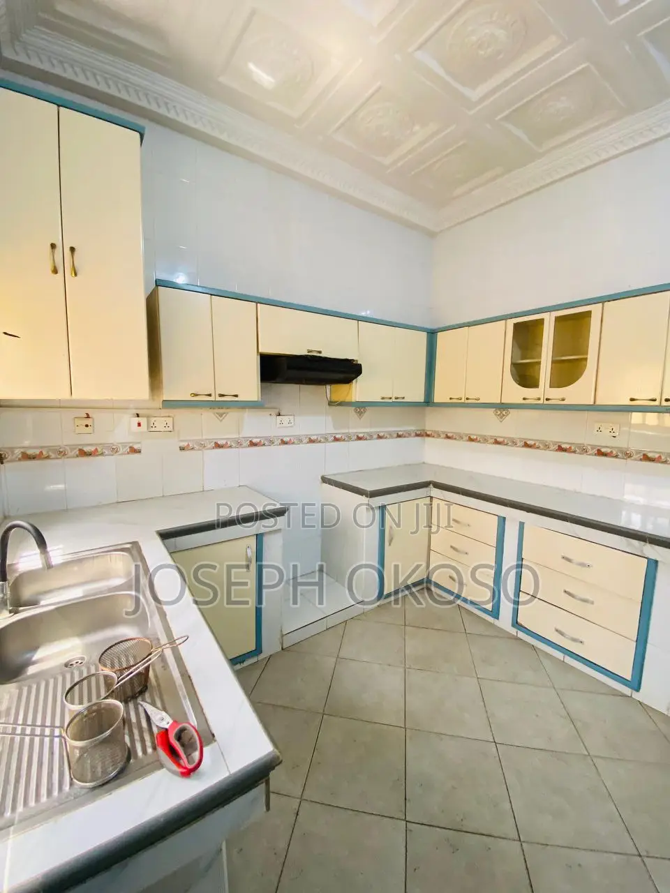 5bdrm Mansion in Little Rock Consult, Achimota for rent