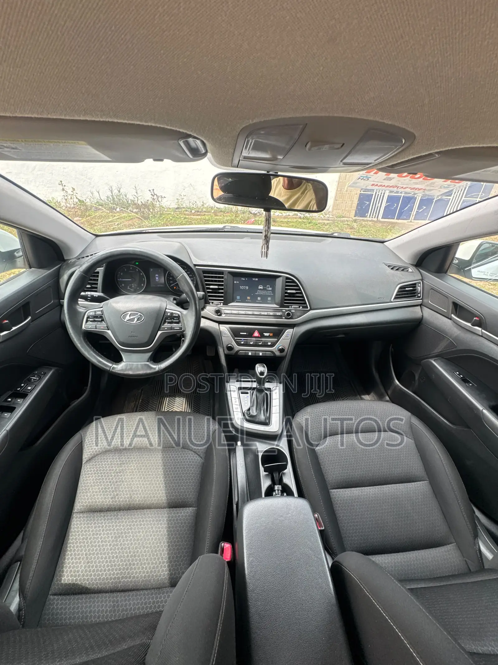 Hyundai Elantra Limited Sedan FWD (2.0L 4cyl 6A) 2017 White