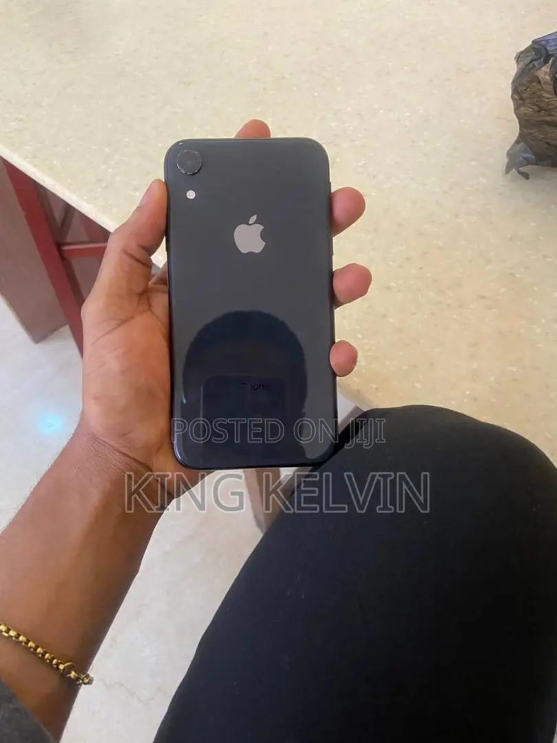Apple iPhone XR 64 GB Black